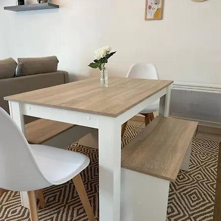 Appartement Spacieux Avec Parking Prive Blois Exterior photo