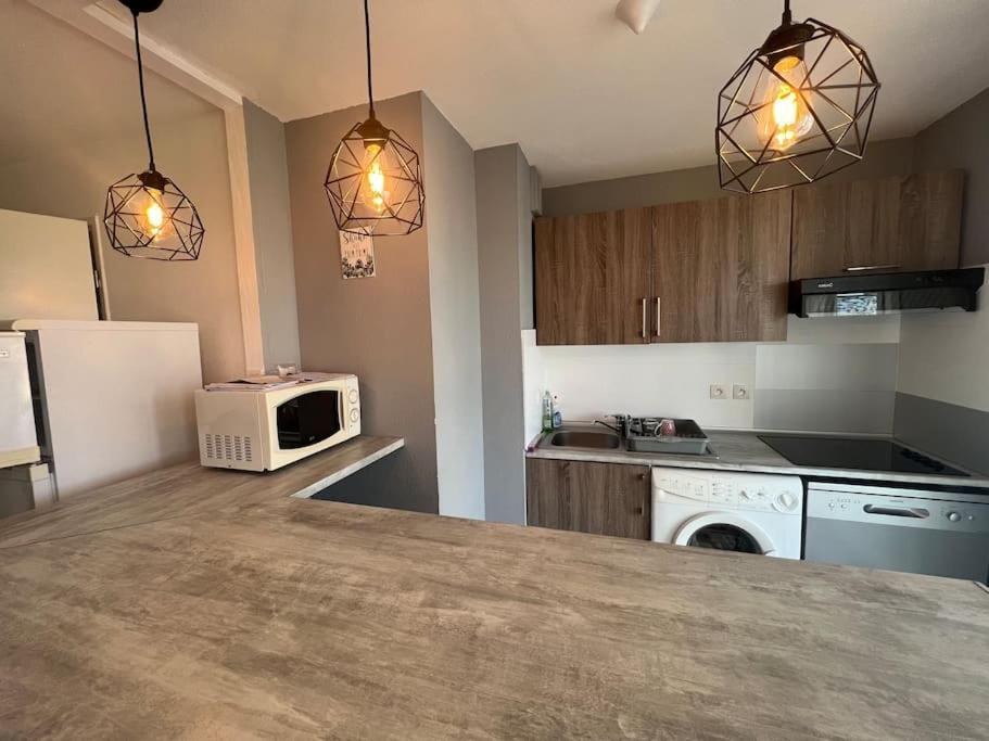 Spacieux Avec Parking Prive Apartment *