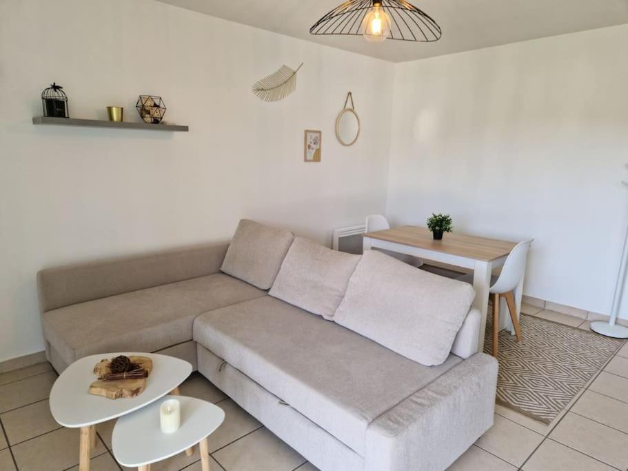 Apartment Spacieux Avec Parking Prive *
