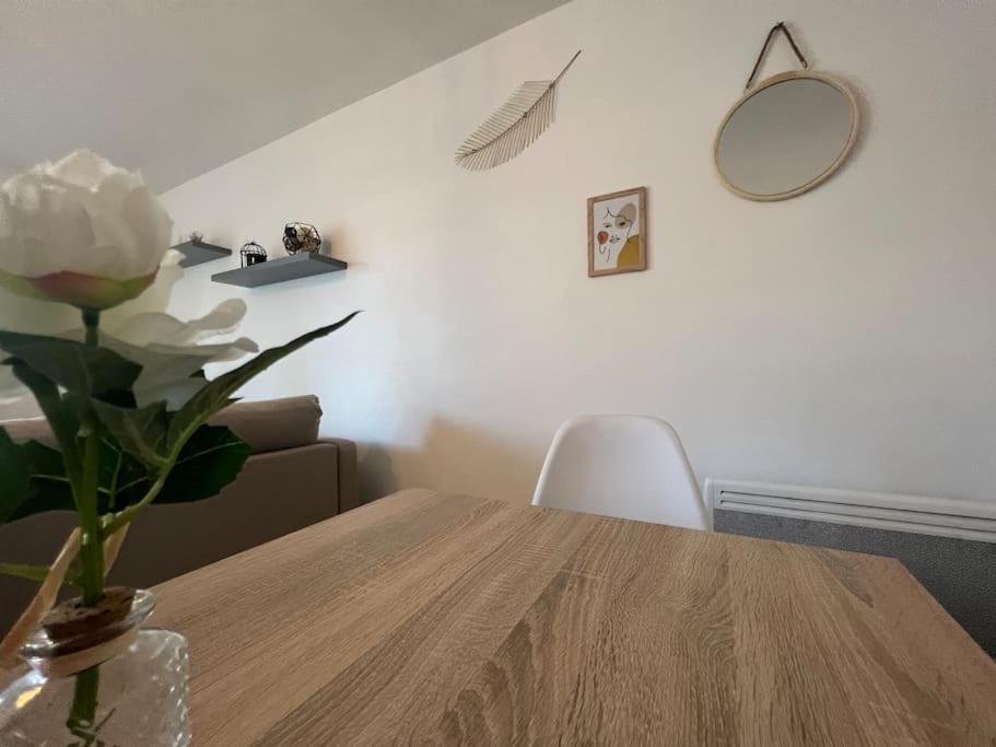 Spacieux Avec Parking Prive Apartment